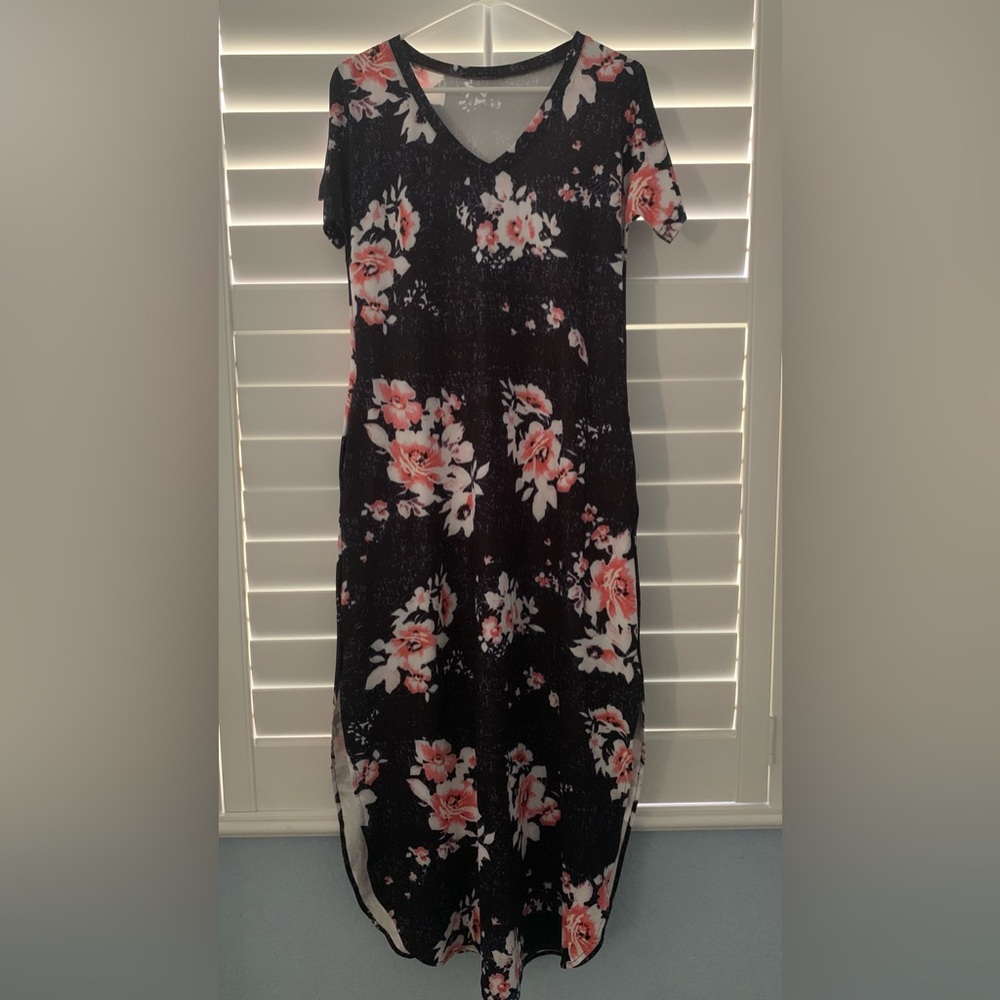 Black/coral/white dress/coverup.